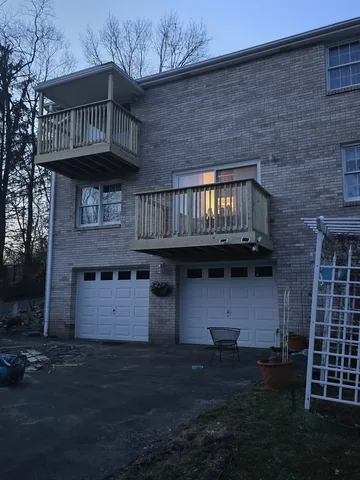 Deck project photo by KMA Carpentry